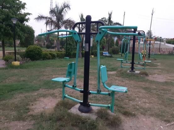 印度公園健身器材自行活動引關(guān)注，警方解釋為運(yùn)動器材自然運(yùn)作